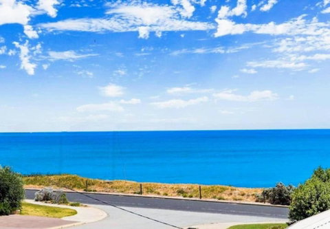 Relaxing Getaway Beachfront Access Multi Family Pets Mandurah - Accommodation Kalgoorlie 2