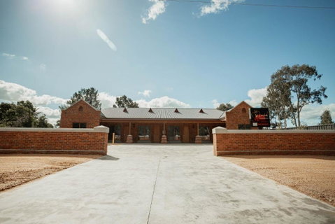 Red Waratah Accommodation - Accommodation Kalgoorlie 0