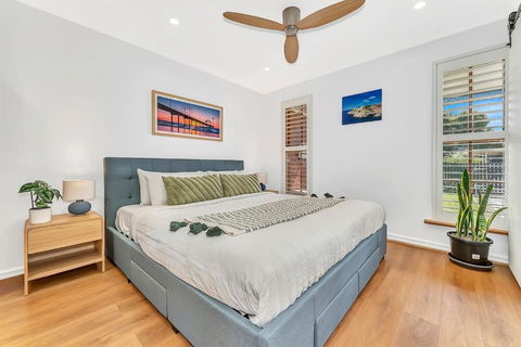 Redbrick Retreat - Generous Coastal Escape - Accommodation Kalgoorlie 2