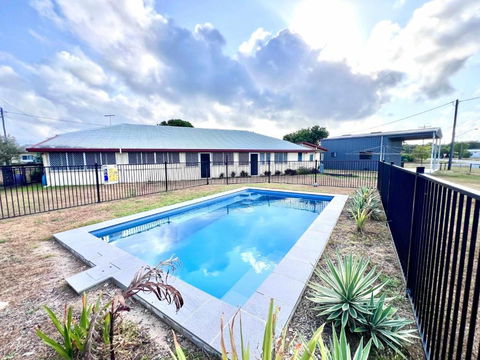 Reef Shack Beach Vibes Stroll To The Beach - Accommodation Kalgoorlie 1