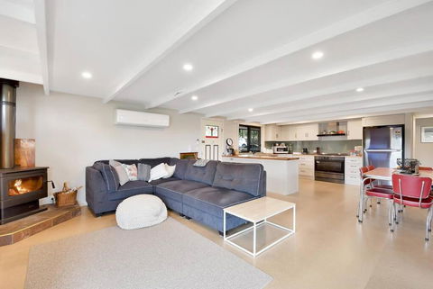 Relax At Goughs Bay - Accommodation Kalgoorlie 2