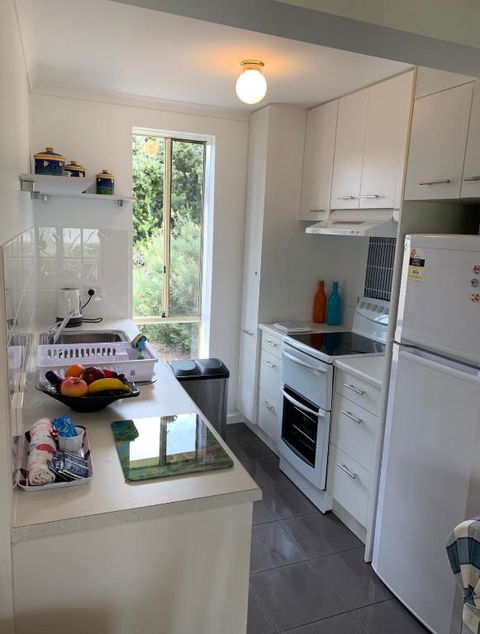 Relax On Bingham - Accommodation Kalgoorlie 2
