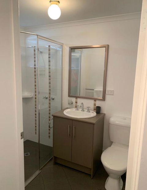 Relax On Bingham - Accommodation Kalgoorlie 3