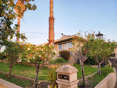 Relax, Refresh, Rejuvenate In Luxury And Convenience - Accommodation Kalgoorlie 2