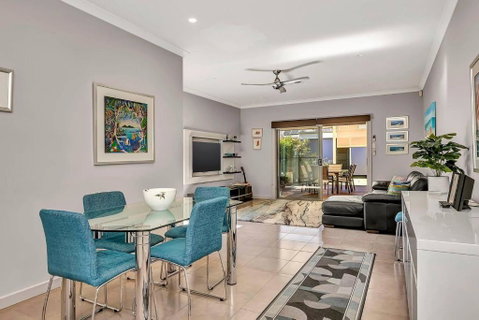 Relaxing Getaway Steps From Grange Beach - Accommodation Kalgoorlie 0