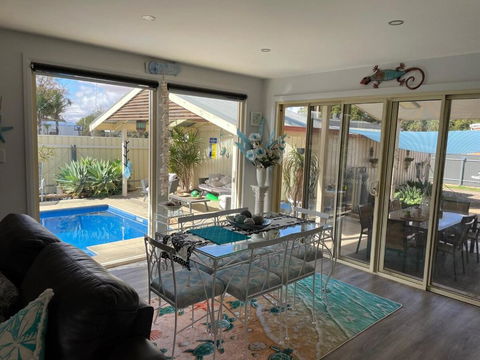 Resort On Morgan With Beautiful Private Pool, Pet Friendly - Accommodation Kalgoorlie 2