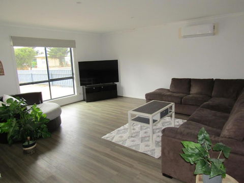 Retreat On Talbot - Accommodation Kalgoorlie 3