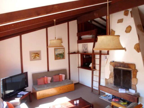 Retro 2 Bedroom Apartment - Accommodation Kalgoorlie 0