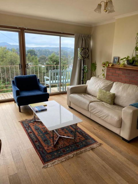 Retro Apartment Cornelian Bay - Water Views - Accommodation Kalgoorlie 0