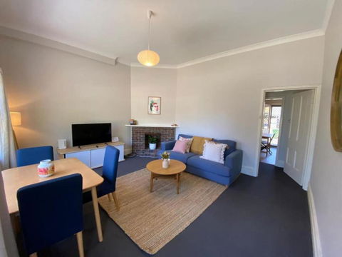 Retro Apt 6 Mins To Victoria Quay - Accommodation Kalgoorlie 0