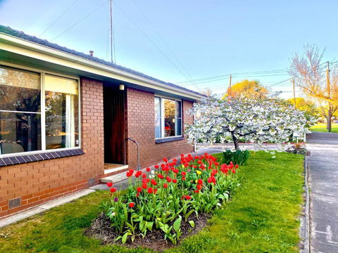 Retro Riverside Redan, Ballarat - Accommodation Kalgoorlie 0