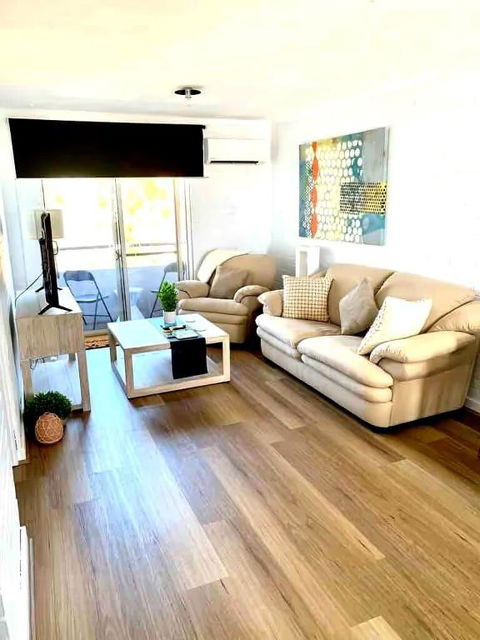 Right In Fremantle - Accommodation Kalgoorlie 0