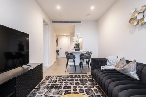 Ritzy Apartment In Iconic Australia 108 With Views - Accommodation Kalgoorlie 2