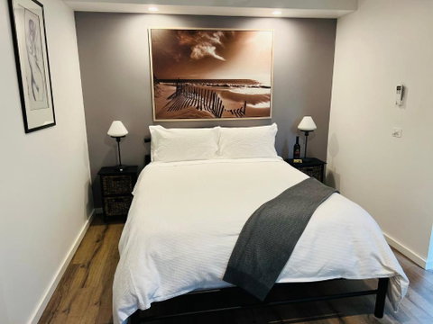 River Cottage - Accommodation Kalgoorlie 0