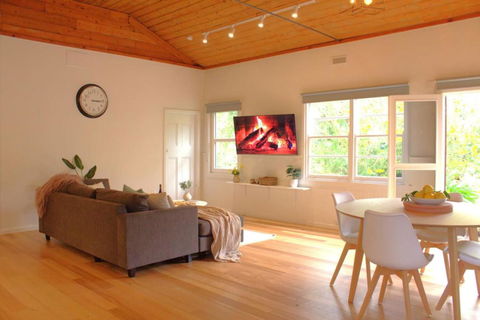 River Lea Cottage - Accommodation Kalgoorlie 1