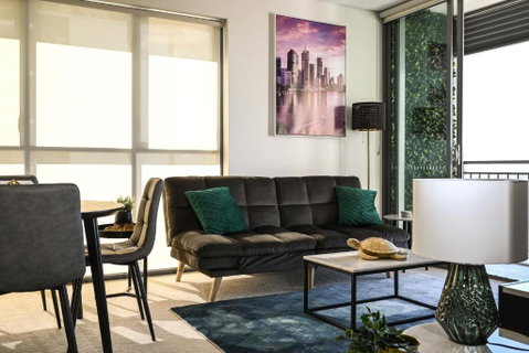 River View Apartment In Brisbane With Parking - Accommodation Kalgoorlie 0