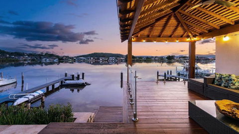 Riverside Retreat - Absolute Waterfront - Accommodation Kalgoorlie 0