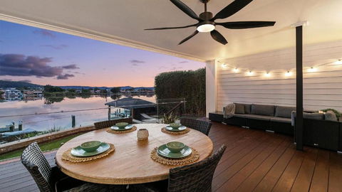 Riverside Retreat - Absolute Waterfront - Accommodation Kalgoorlie 3