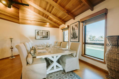 Riverview Retreat - Accommodation Kalgoorlie 2