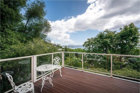 Riveting House With Incredible Water-view At SandyBay - Accommodation Kalgoorlie 1