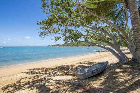 SAILS 9 Beachfront Getaway Horseshoe Bay - Accommodation Kalgoorlie 1