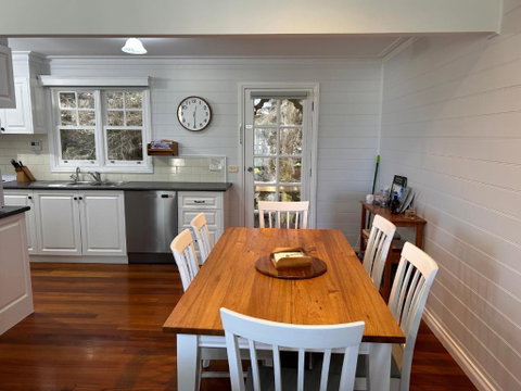 Sails - Elegant, Spacious Beach Villa - Accommodation Kalgoorlie 3