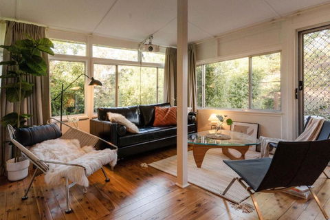 Romantic Garden Cottage With Home Cinema - Accommodation Kalgoorlie 3