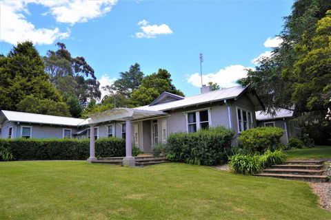 Robin Hill Manor - Accommodation Kalgoorlie 0