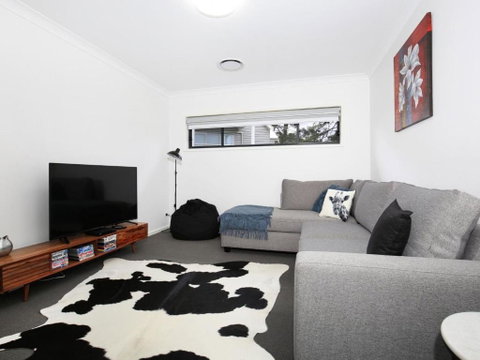 Rockwall I Pet Friendly I Fire Pit - Accommodation Kalgoorlie 3