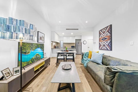 Rooftop 2 Bed Apt With Terrace At Newtown - Accommodation Kalgoorlie 0