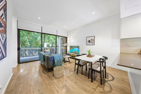 Rooftop 2 Bed Apt With Terrace At Newtown - Accommodation Kalgoorlie 1