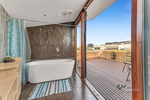 Rooftop Warehouse In Fitzroy - Accommodation Kalgoorlie 1