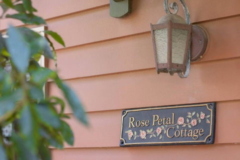 Rose Petal Cottage - Accommodation Kalgoorlie 1