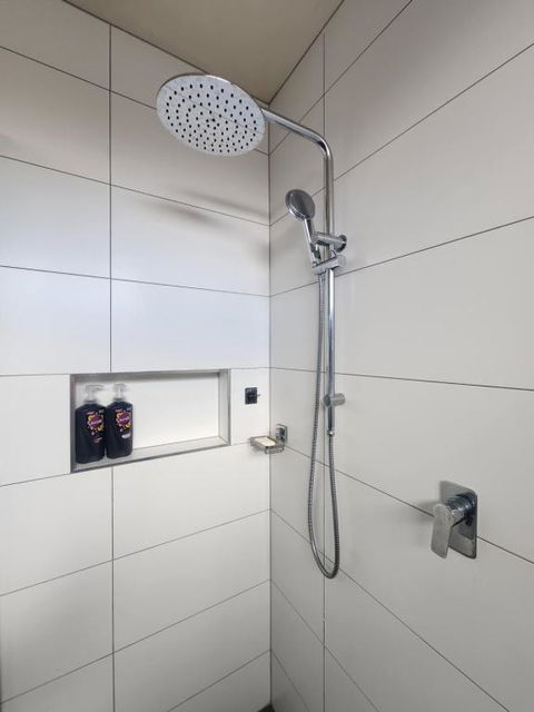 Rosebud Retro Retreat - Accommodation Kalgoorlie 1