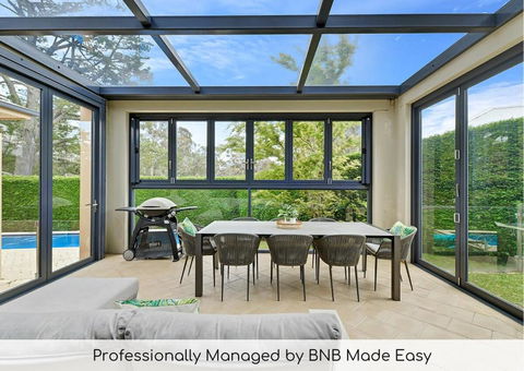 Roselawn Retreat - Pool, Incredible Views, Sleeps 8 - Accommodation Kalgoorlie 0