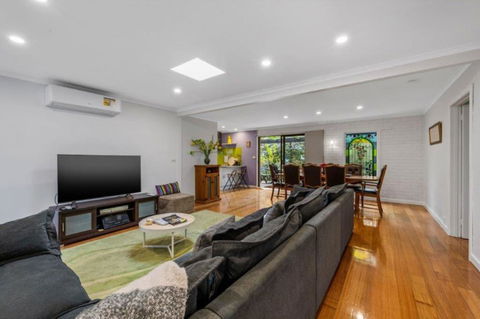 Roses On The River - An Absolute River Frontage Cottage - Accommodation Kalgoorlie 0