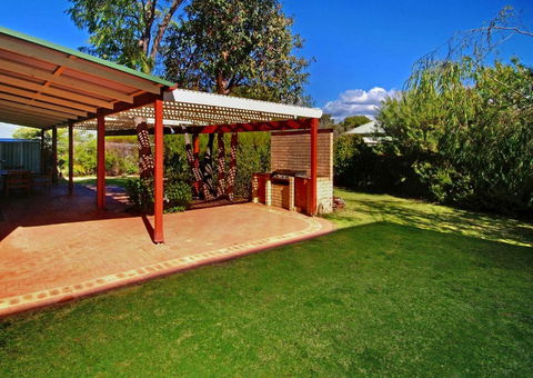 Rosewood Cottage - Accommodation Kalgoorlie 3