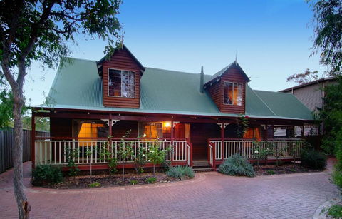 Rosewood Cottage - Accommodation Kalgoorlie 1