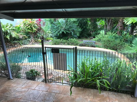 Royal Palm Cottage, Entire Two Bedroom 2 Bathroom House With Pool - Accommodation Kalgoorlie 0