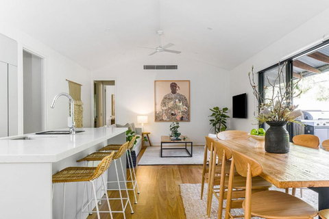 Rubber Soul - Accommodation Kalgoorlie 1