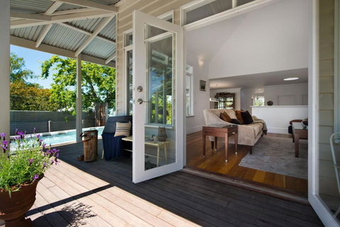 Sades - Accommodation Kalgoorlie 2