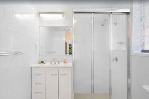 Salerno - Hosted By Burleigh Letting - Accommodation Kalgoorlie 3