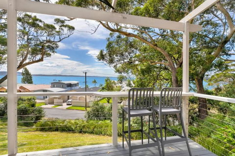 Sally Beach House With Ocean Views - Accommodation Kalgoorlie 0