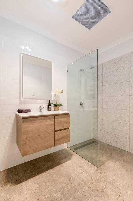 Salt & Pepper; Beautiful Town House In Margs! - Accommodation Kalgoorlie 2
