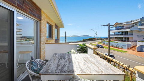 Salt Life Short Walk To Beach, Shops Cafes Accom Holidays - Accommodation Kalgoorlie 0