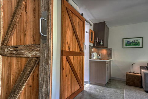 SALT Luxury Couples Bungalow - Accommodation Kalgoorlie 2