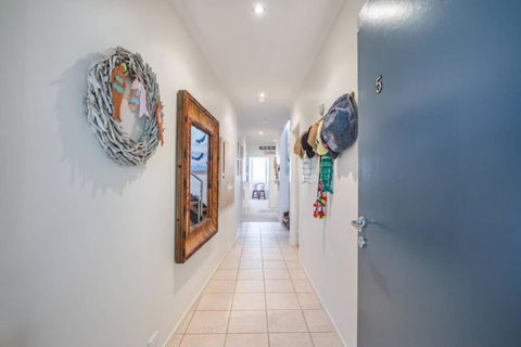 Saltwater 5 - Sleeps 8 - Close To Main Beach - Accommodation Kalgoorlie 3