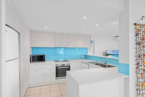 Salty Breeze - Rooftop Terrace & Jacuzzi - Accommodation Kalgoorlie 3