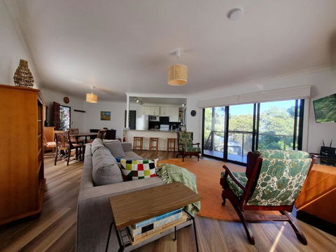 Salty Dog - Accommodation Kalgoorlie 0