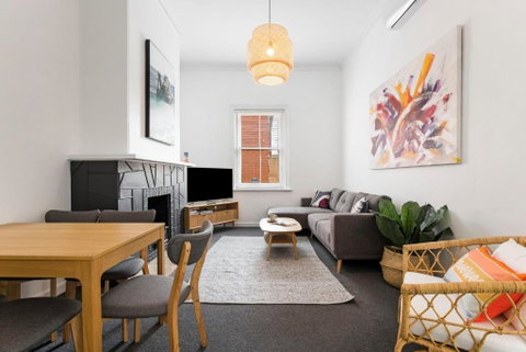 Salty Pines - 3BR House Glenelg South - Accommodation Kalgoorlie 0